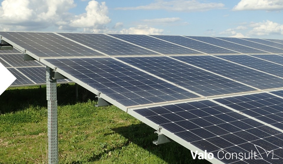 You are currently viewing La mise en place d’une centrale photovoltaïque sur une « ancienne décharge »